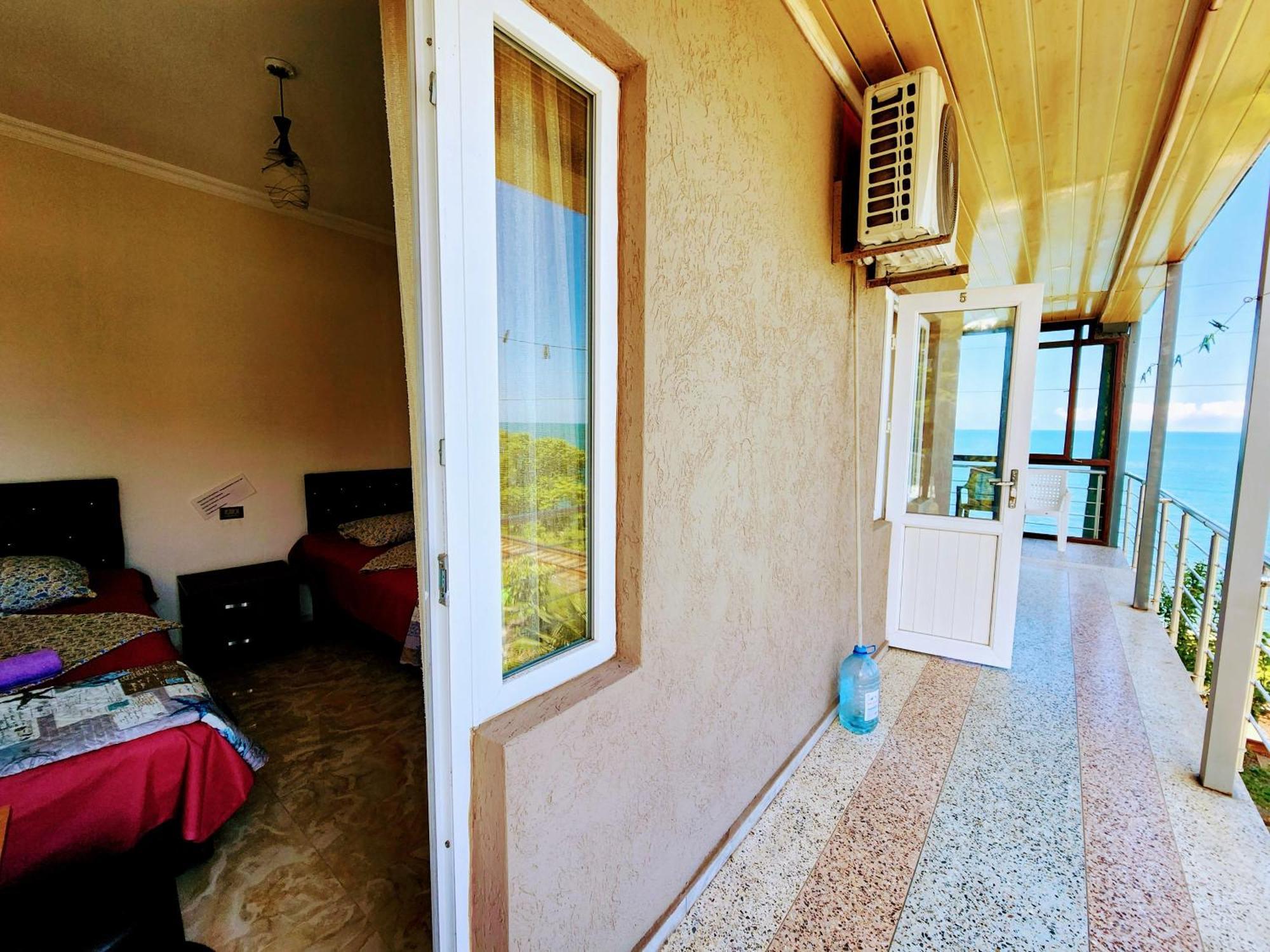 Guest House Nona Chakvi Bagian luar foto