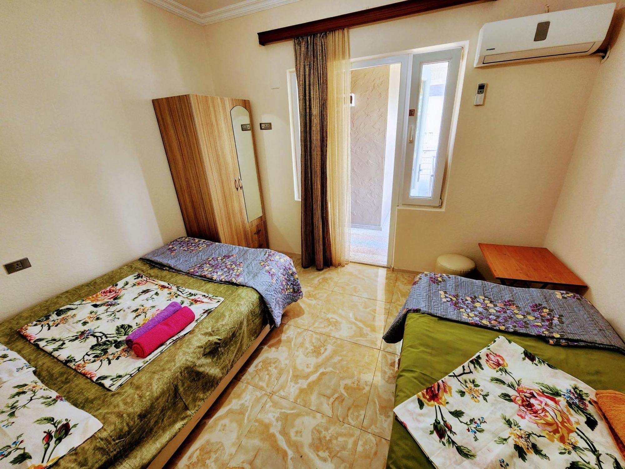 Guest House Nona Chakvi Bagian luar foto