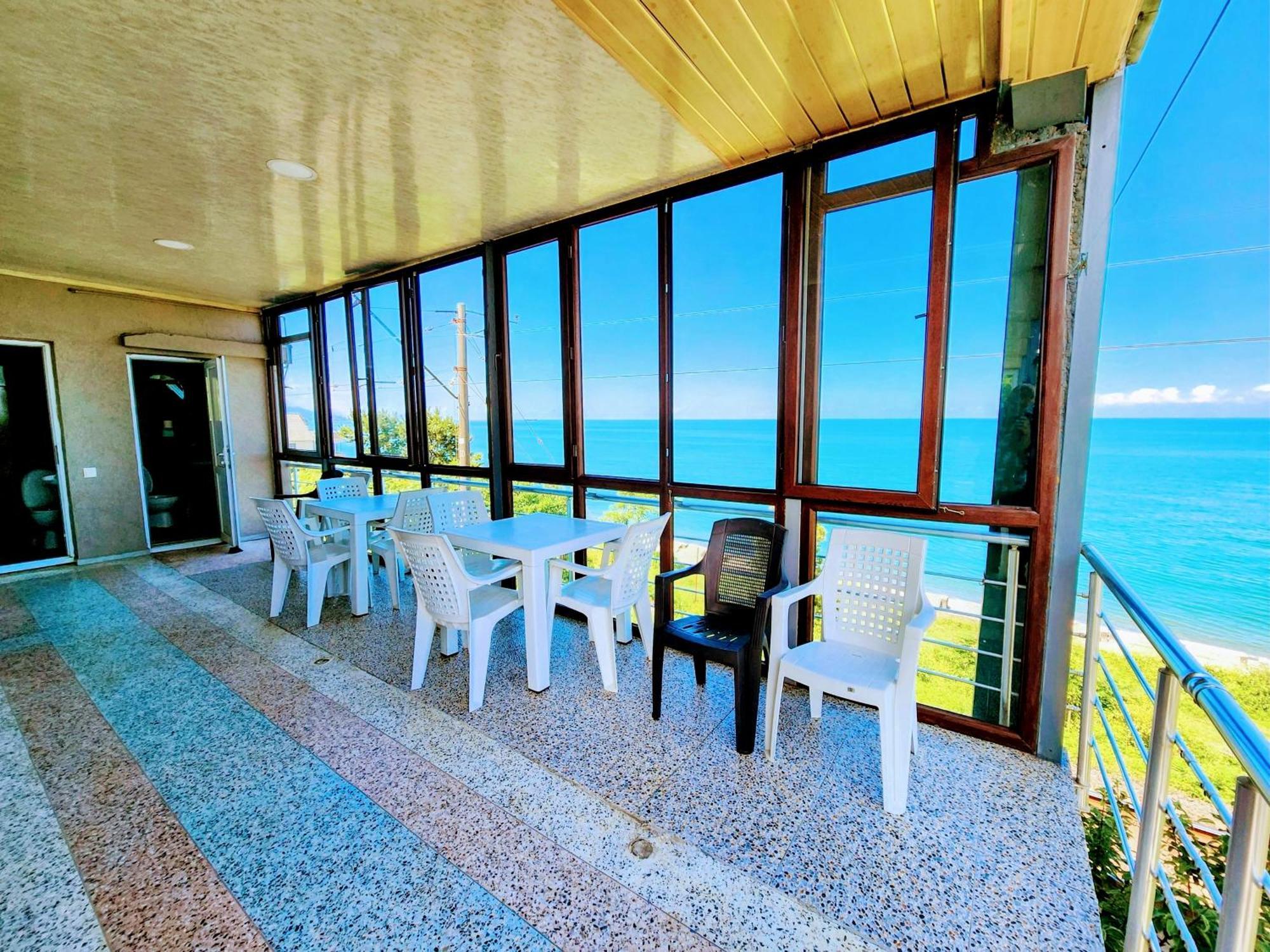 Guest House Nona Chakvi Bagian luar foto